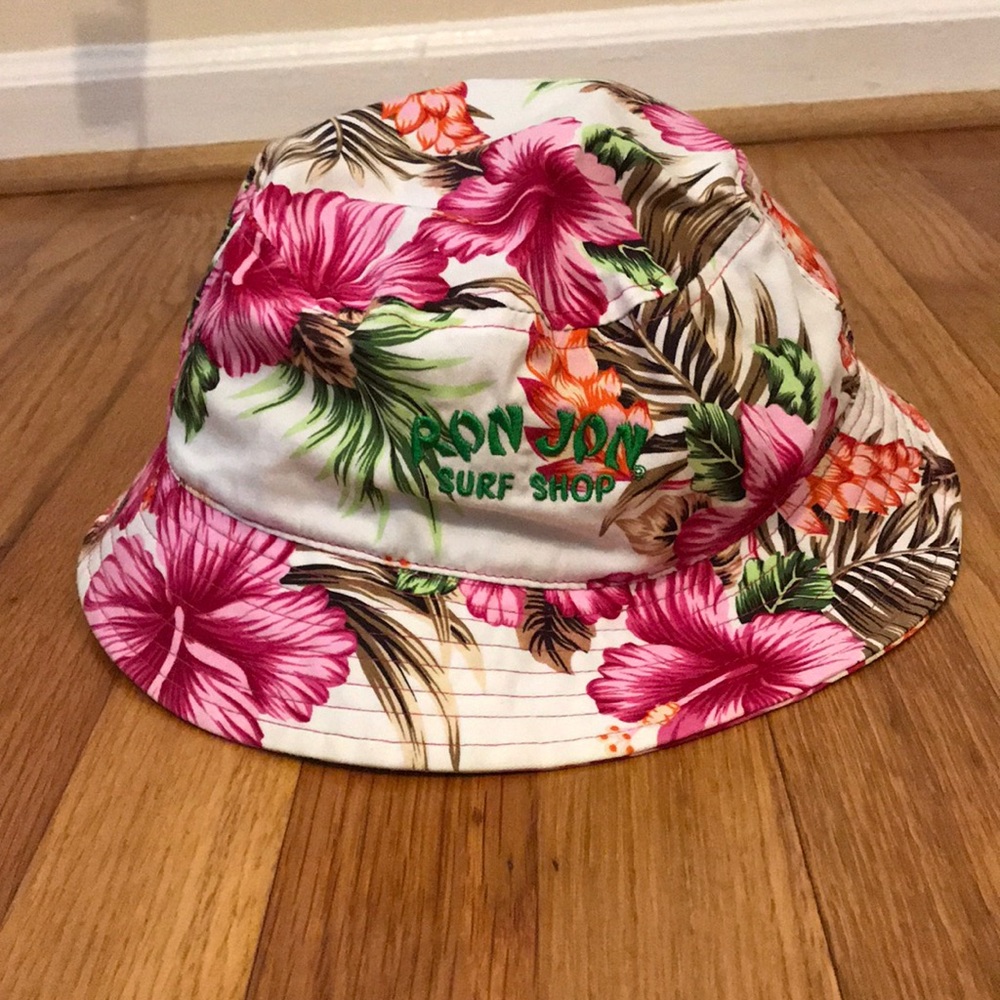 NWOT Ron Jon Bucket Hat